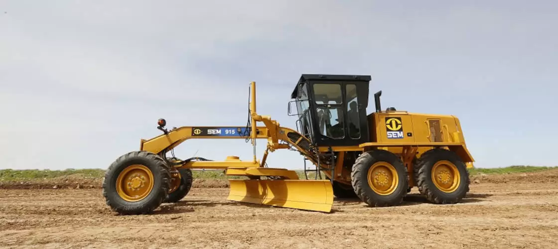 Переваги та особливості нових автогрейдерів SEM 915 та SEM 917