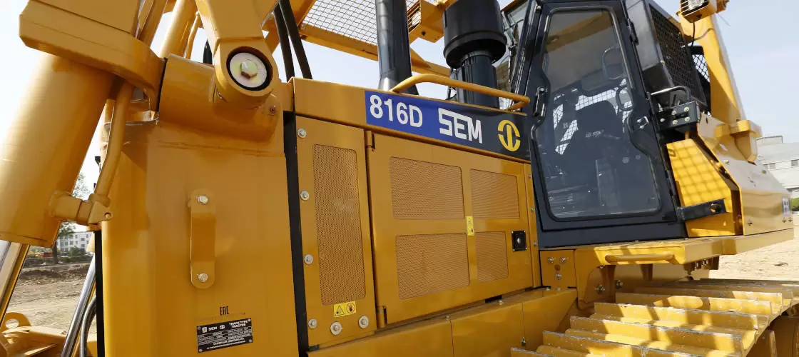Головні переваги бульдозерів SEM 816D